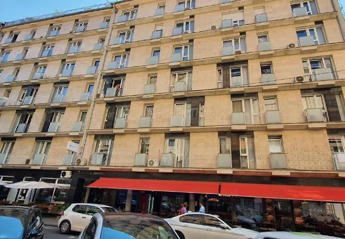 Hi Downtown Apartment A308