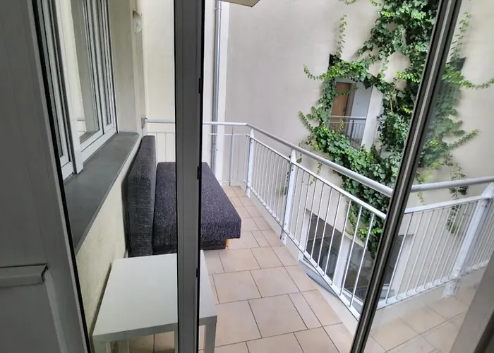 Hi Downtown Apartment A308